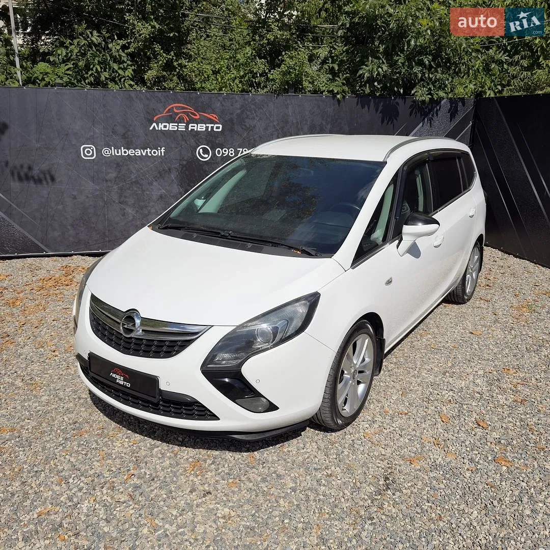 Opel Zafira Tourer, 2012