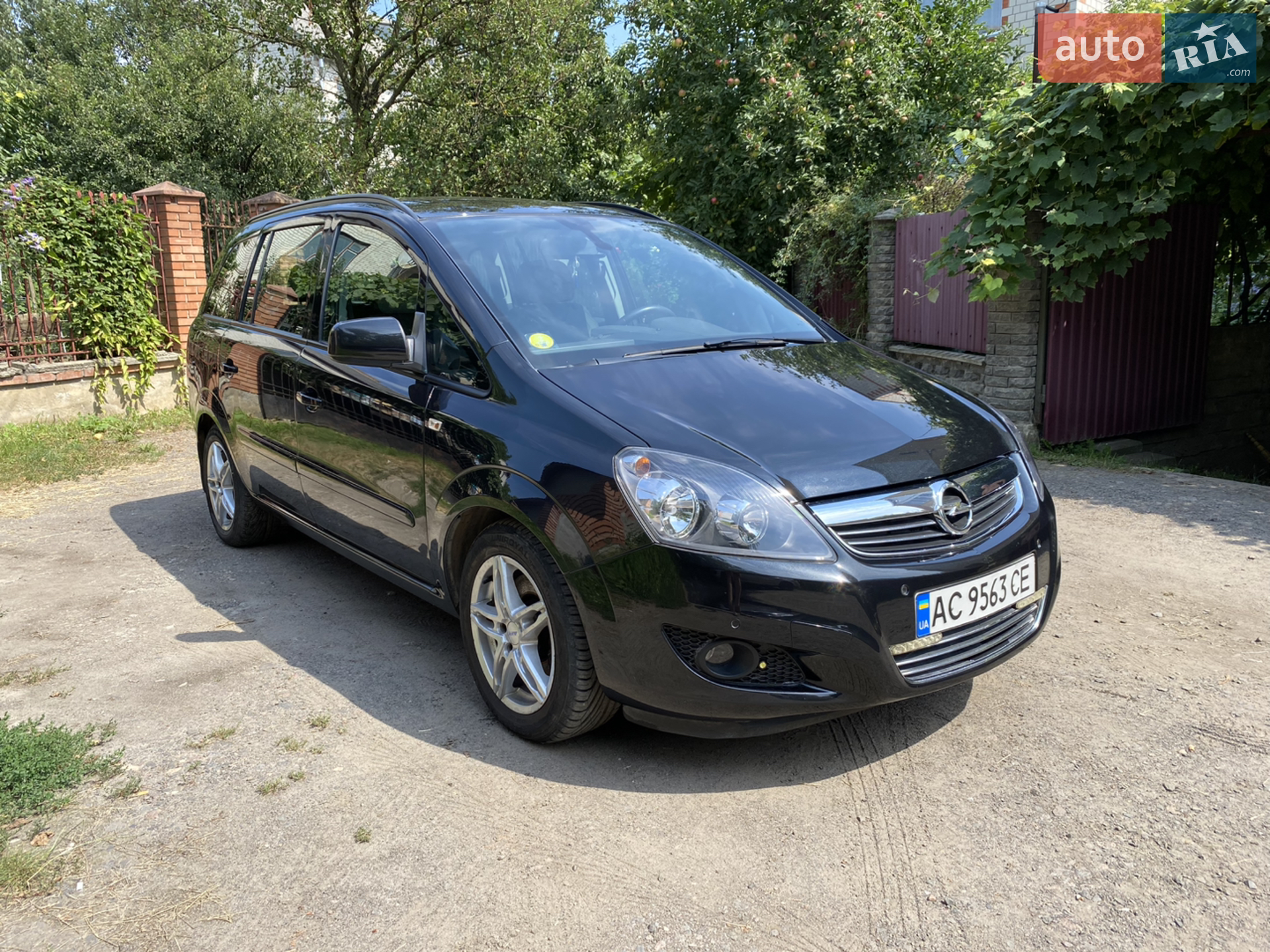Opel Zafira 2014 — 1
