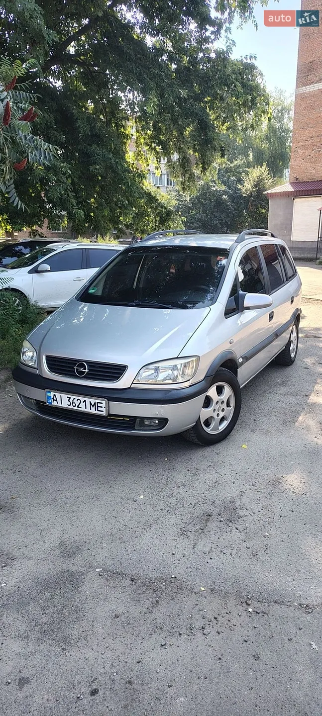 Opel Zafira, 2001
