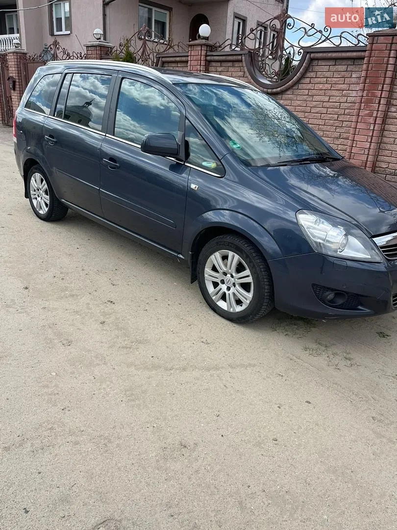 Opel Zafira, 2010