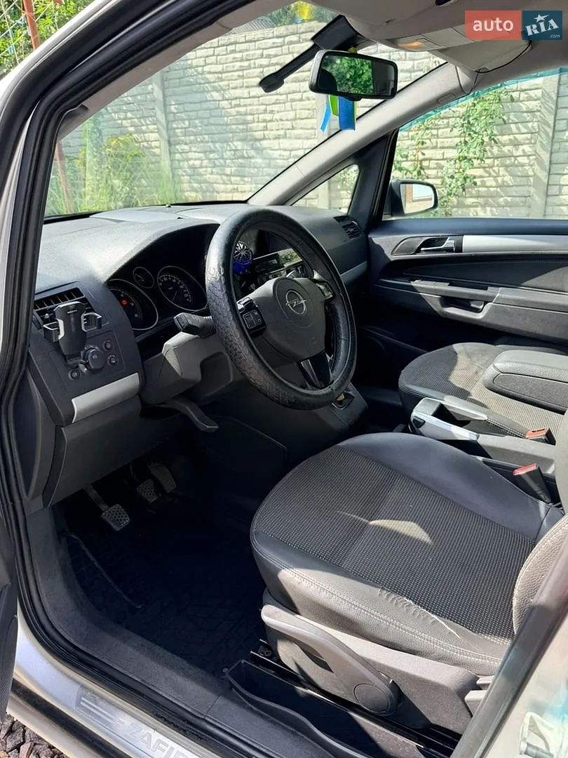 Opel Zafira, 2009