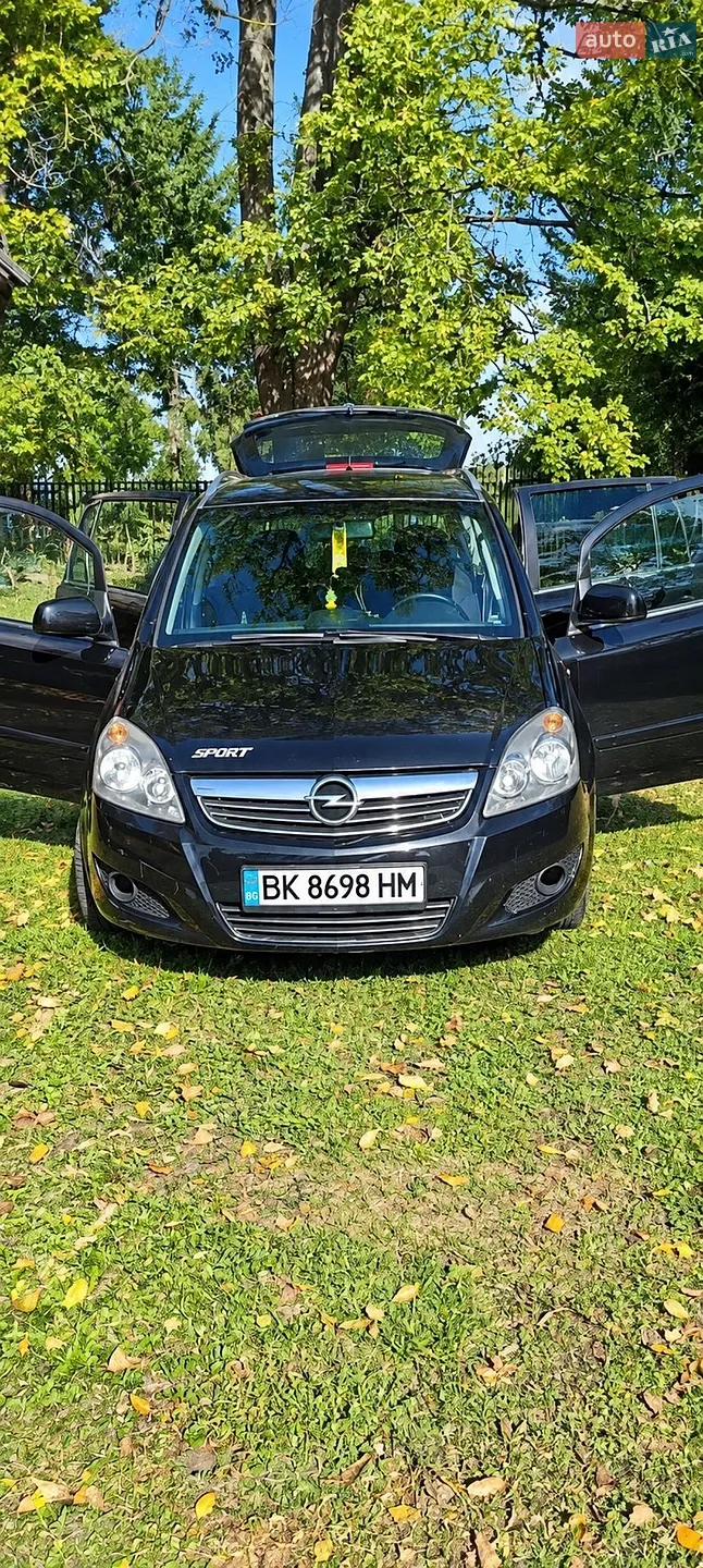 Opel Zafira, 2010