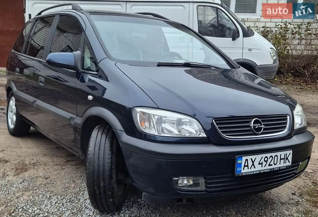 Opel Zafira, 2002