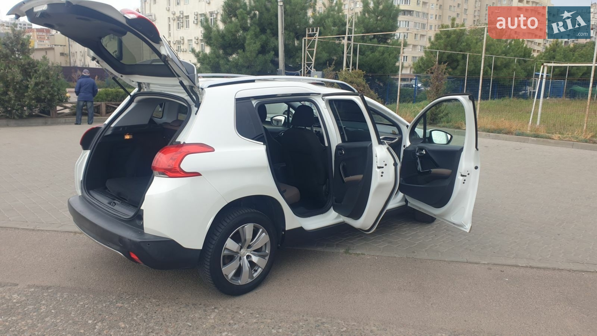 Peugeot 2008, 2015