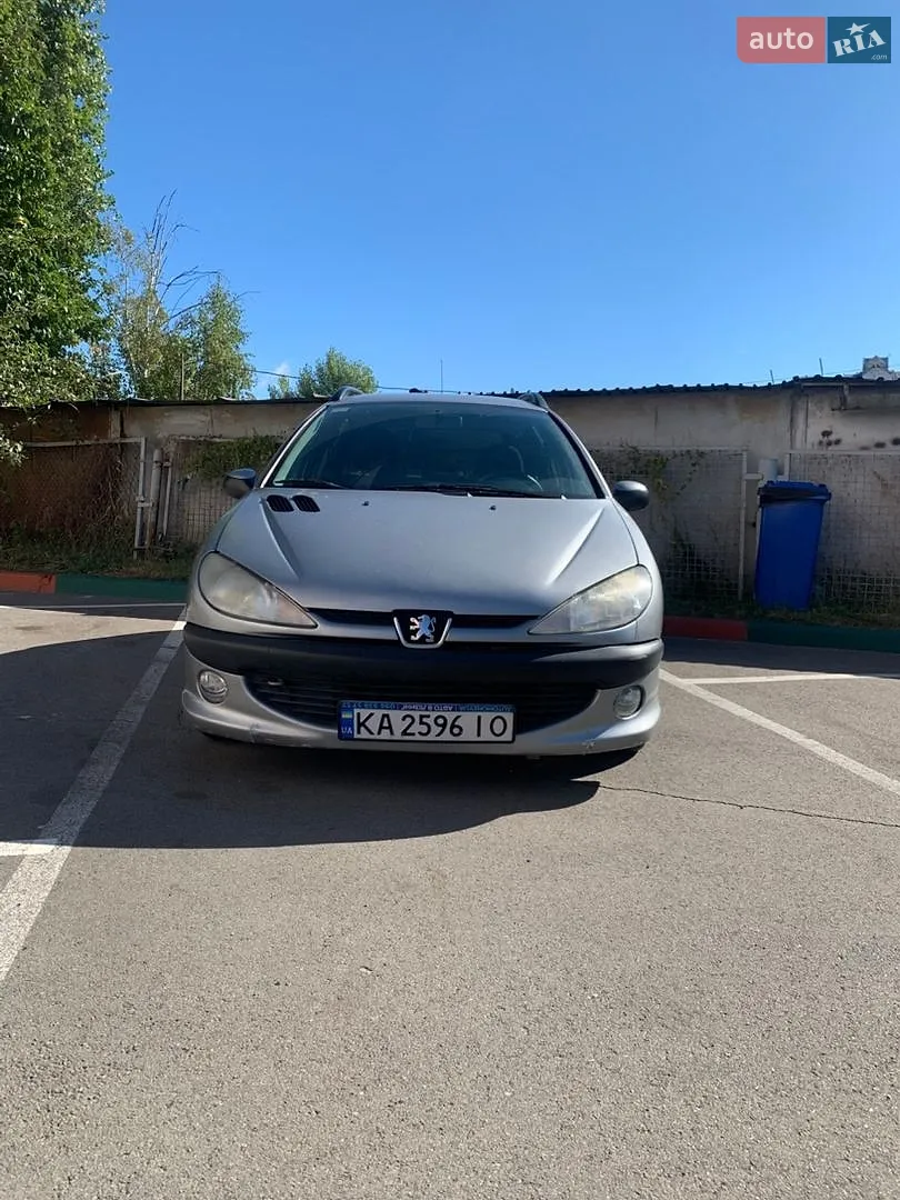 Peugeot 206, 2002