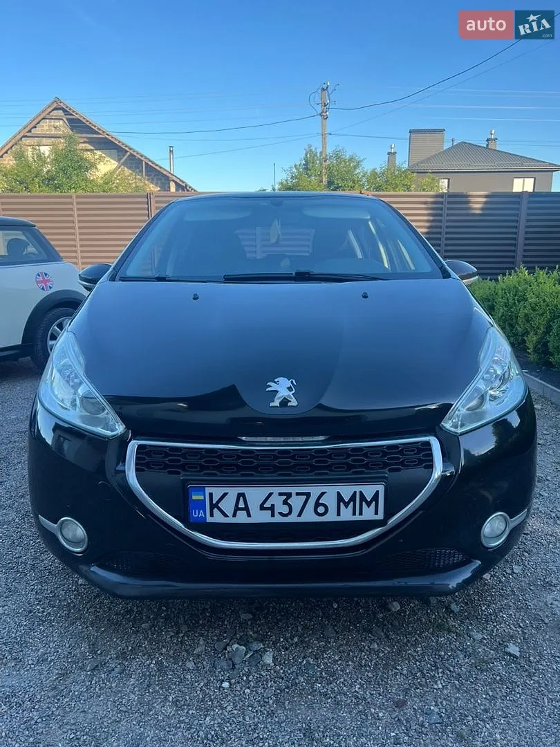 Peugeot 208, 2013