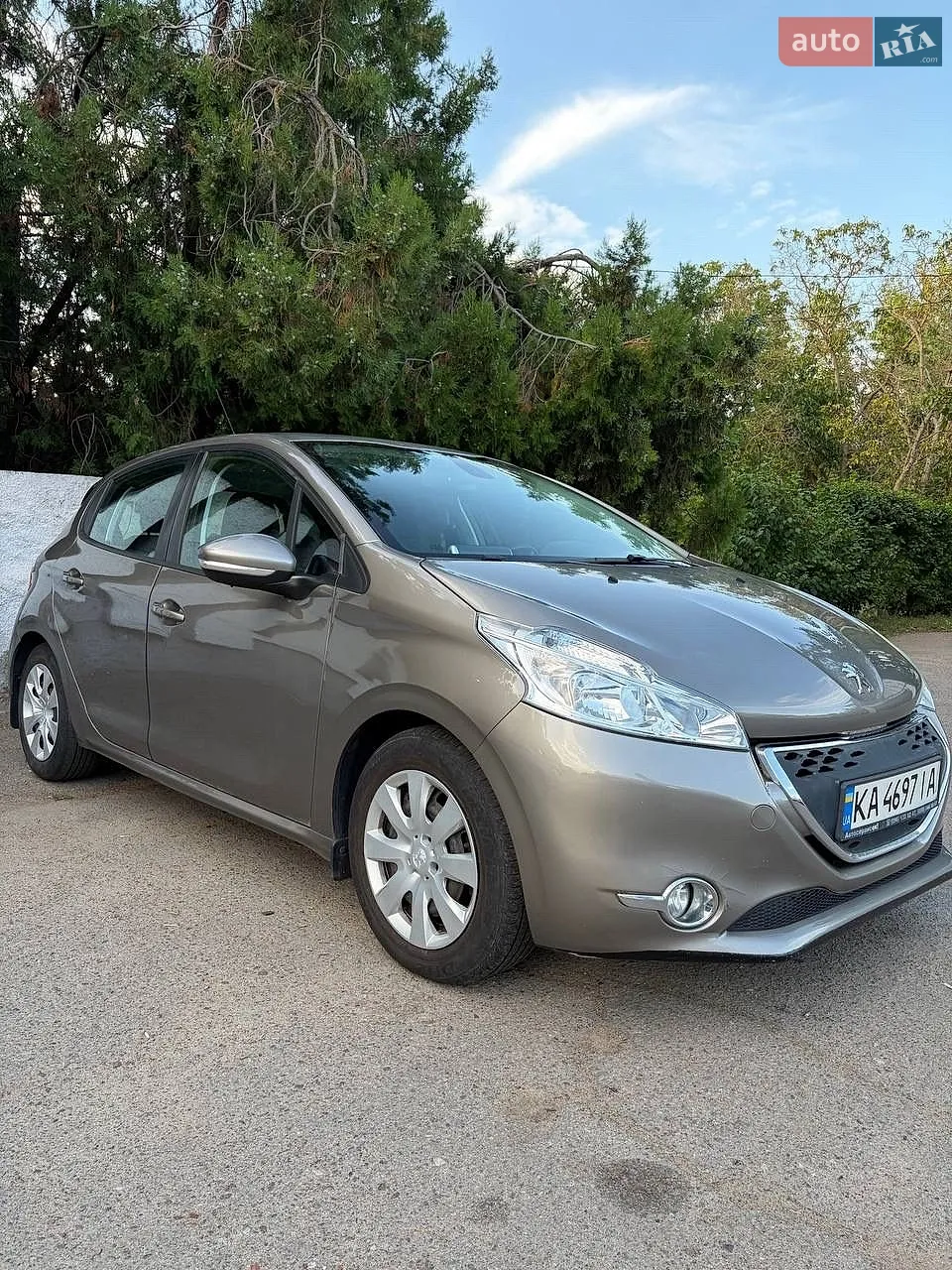 Peugeot 208, 2012