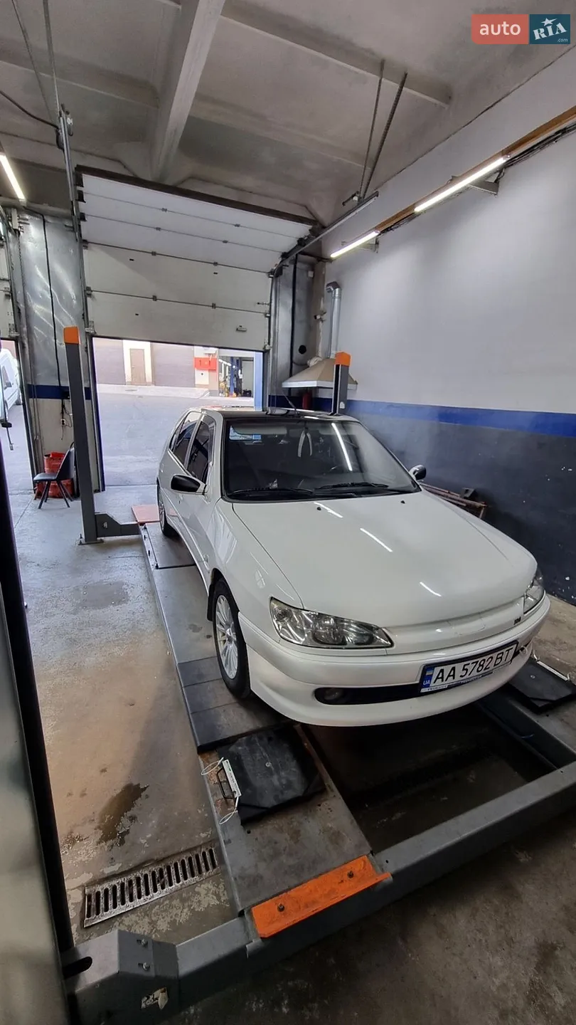Peugeot 306, 2000