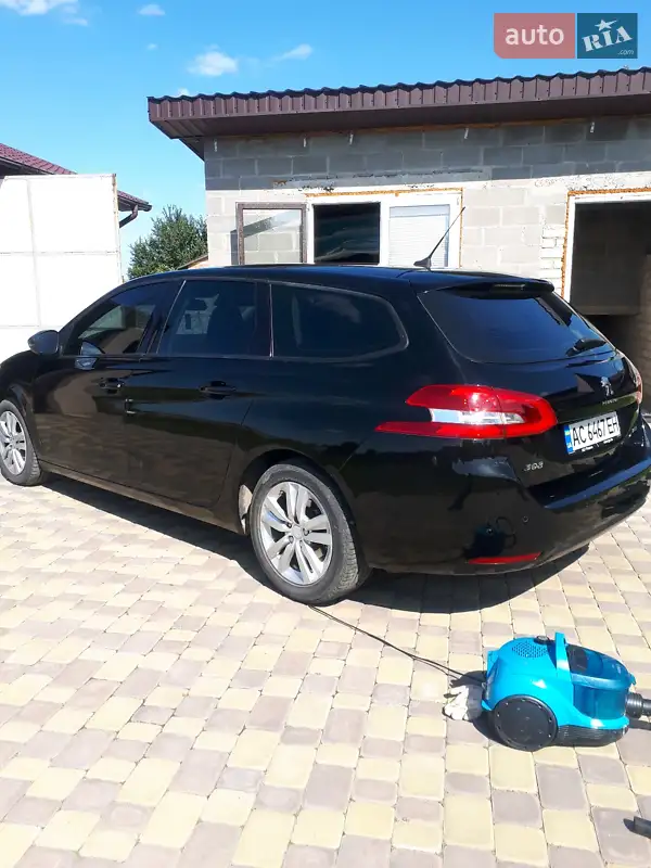 Peugeot 308, 2015