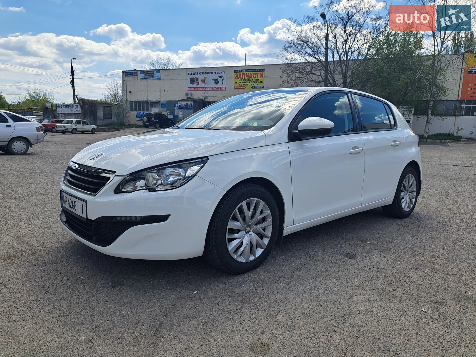 Peugeot 308, 2015