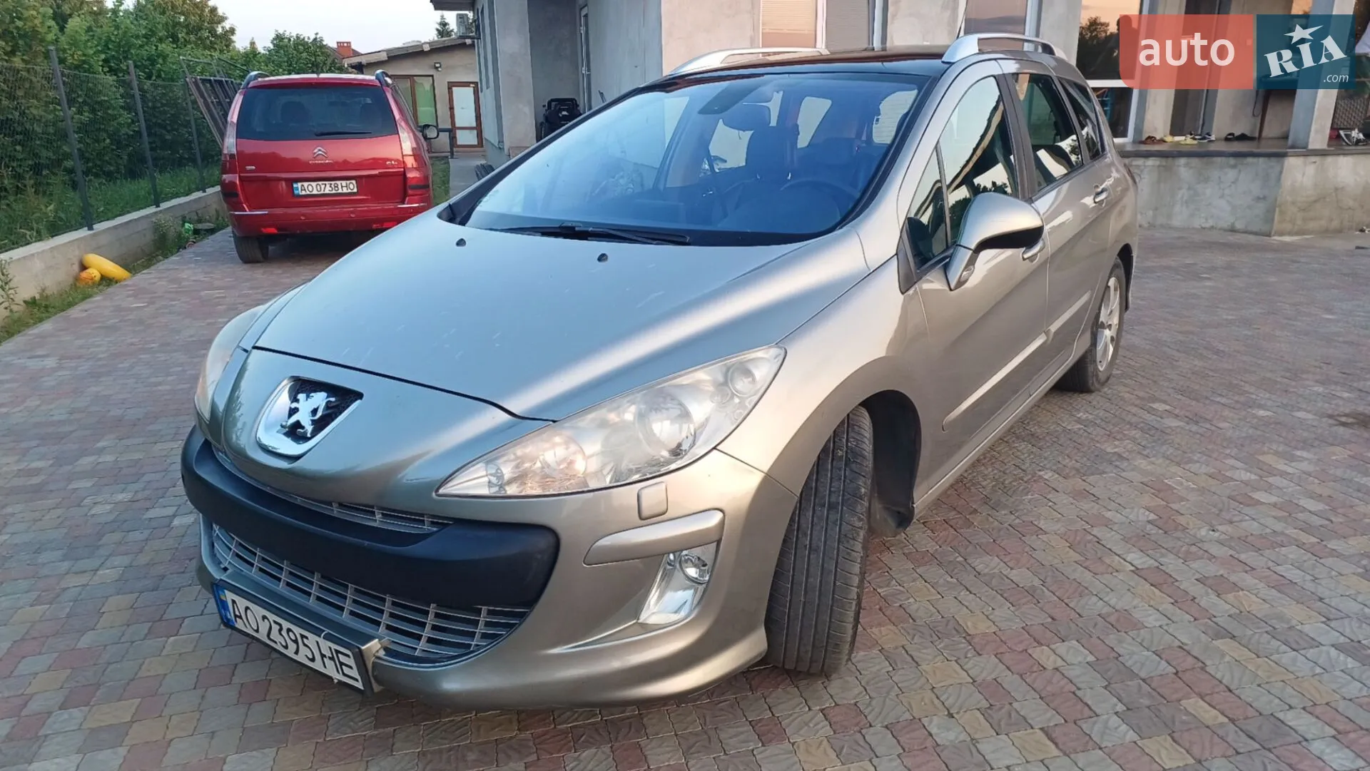 Peugeot 308 2010 — 1