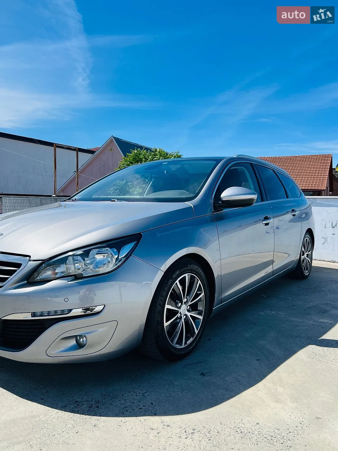 Peugeot 308, 2015