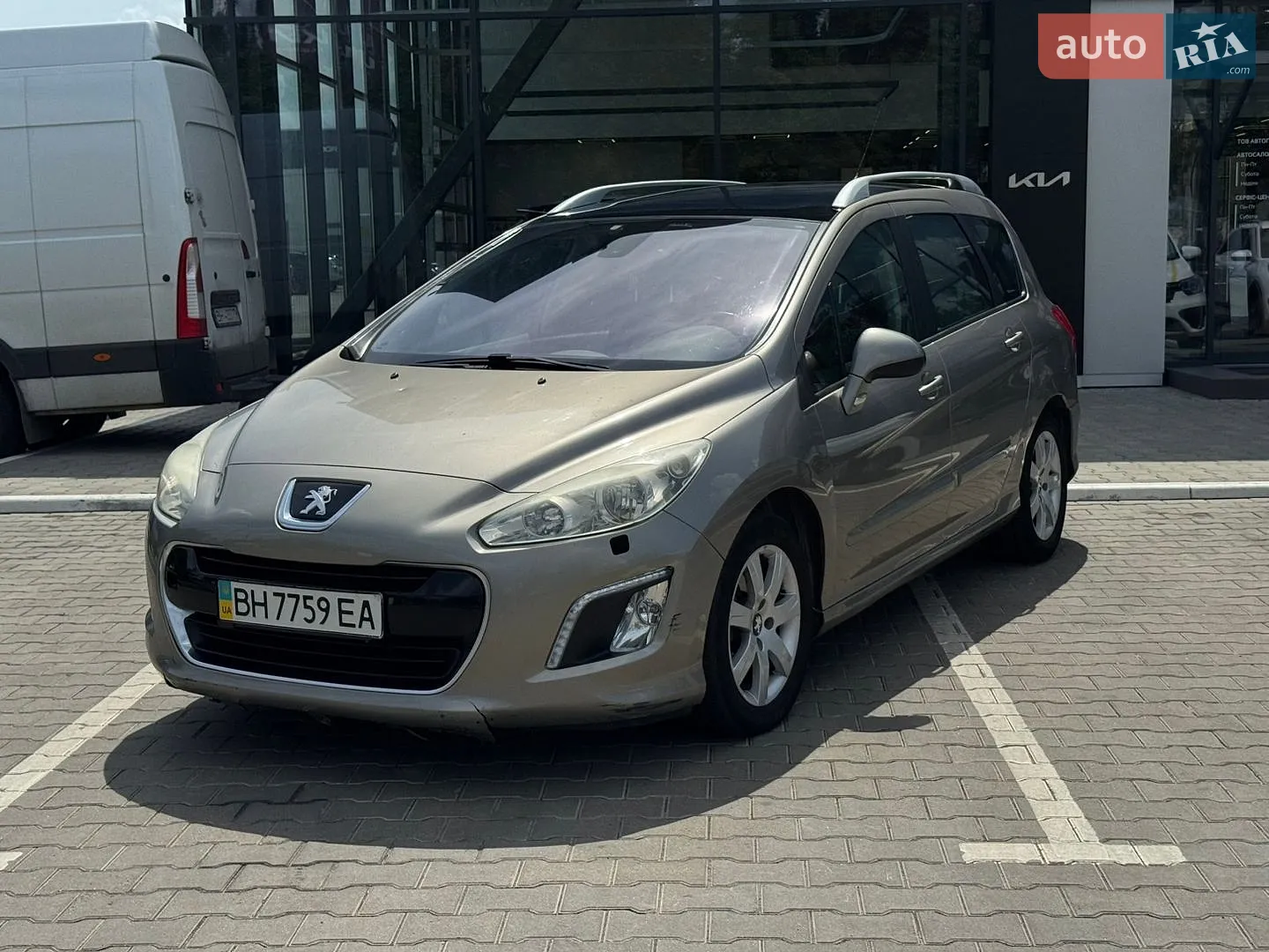 Peugeot 308, 2011