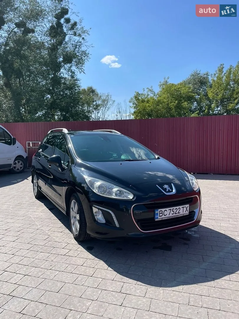 Peugeot 308, 2011