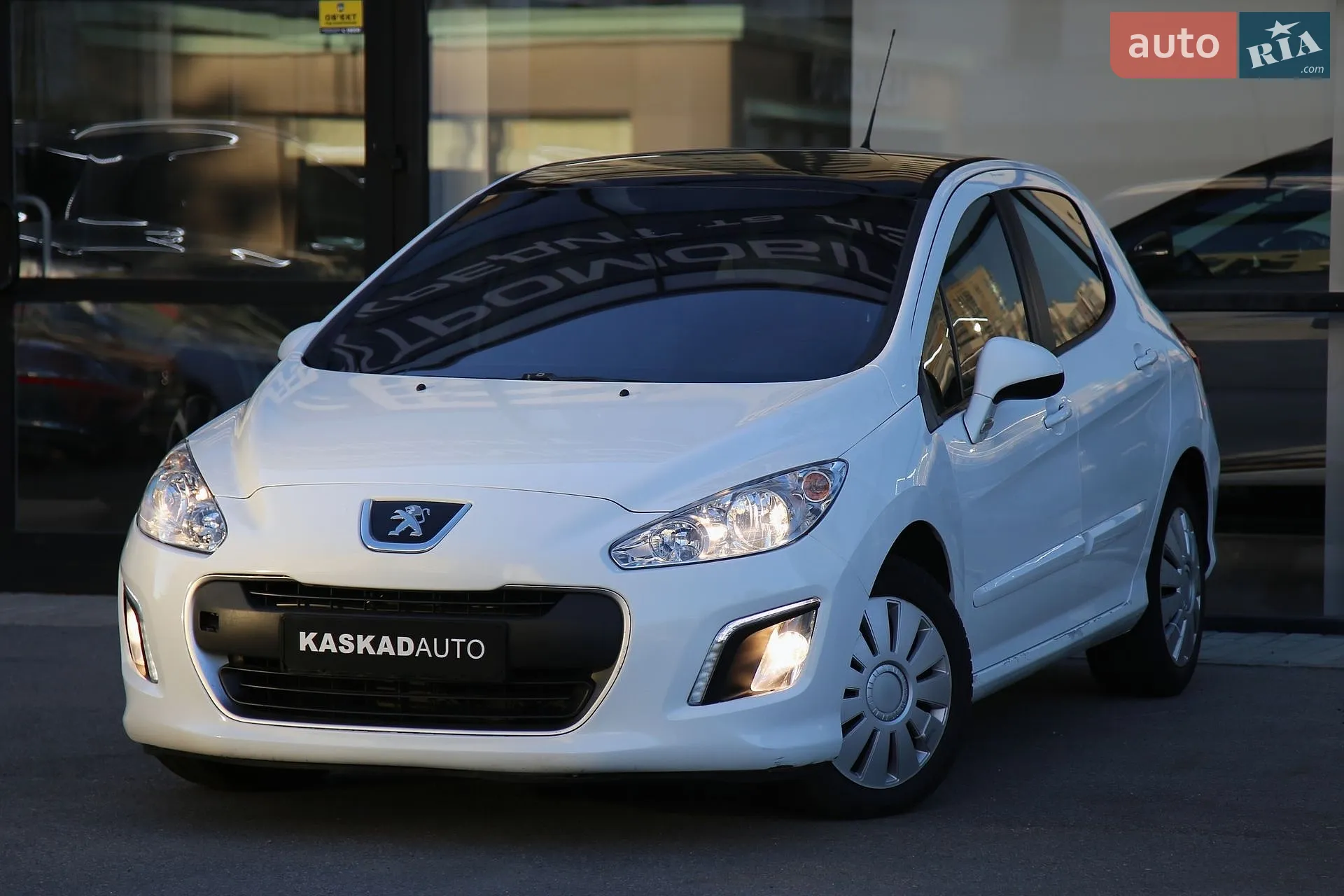 Peugeot 308, 2011