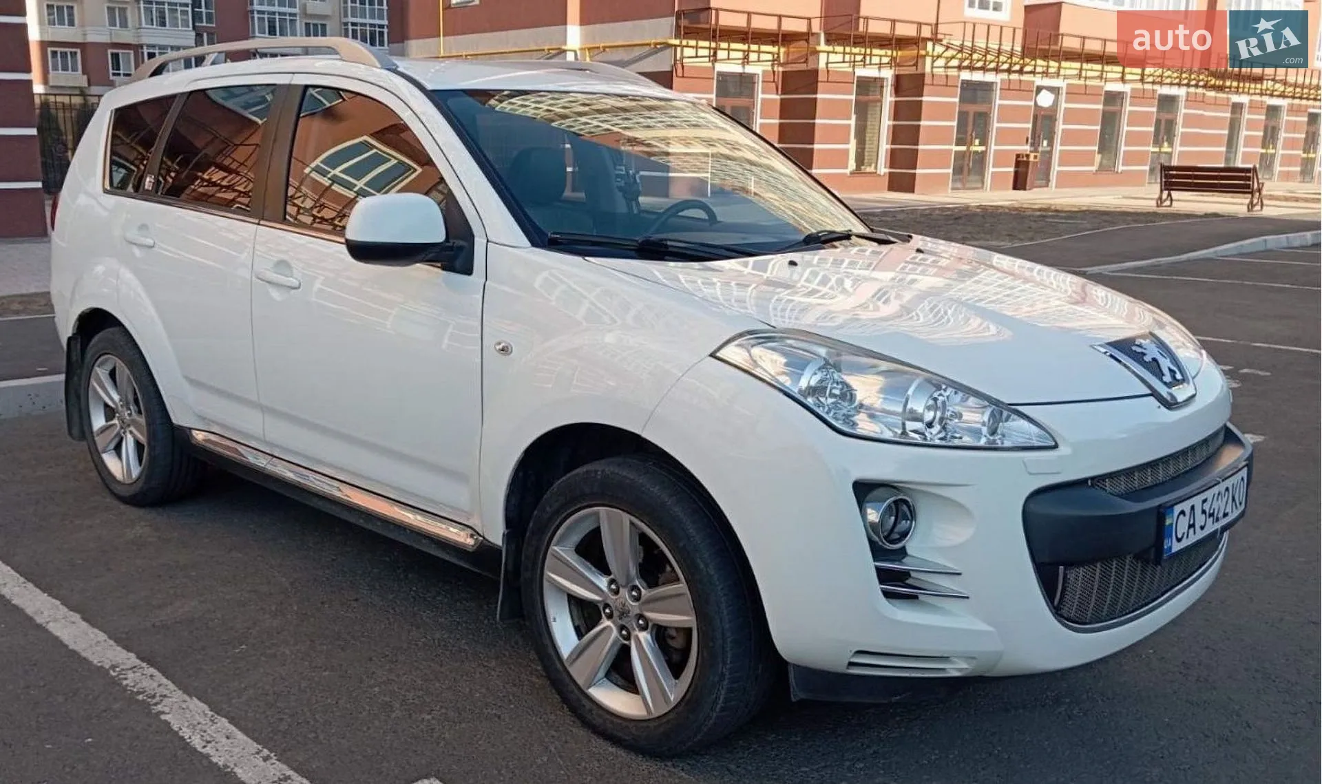 Peugeot 4007, 2011