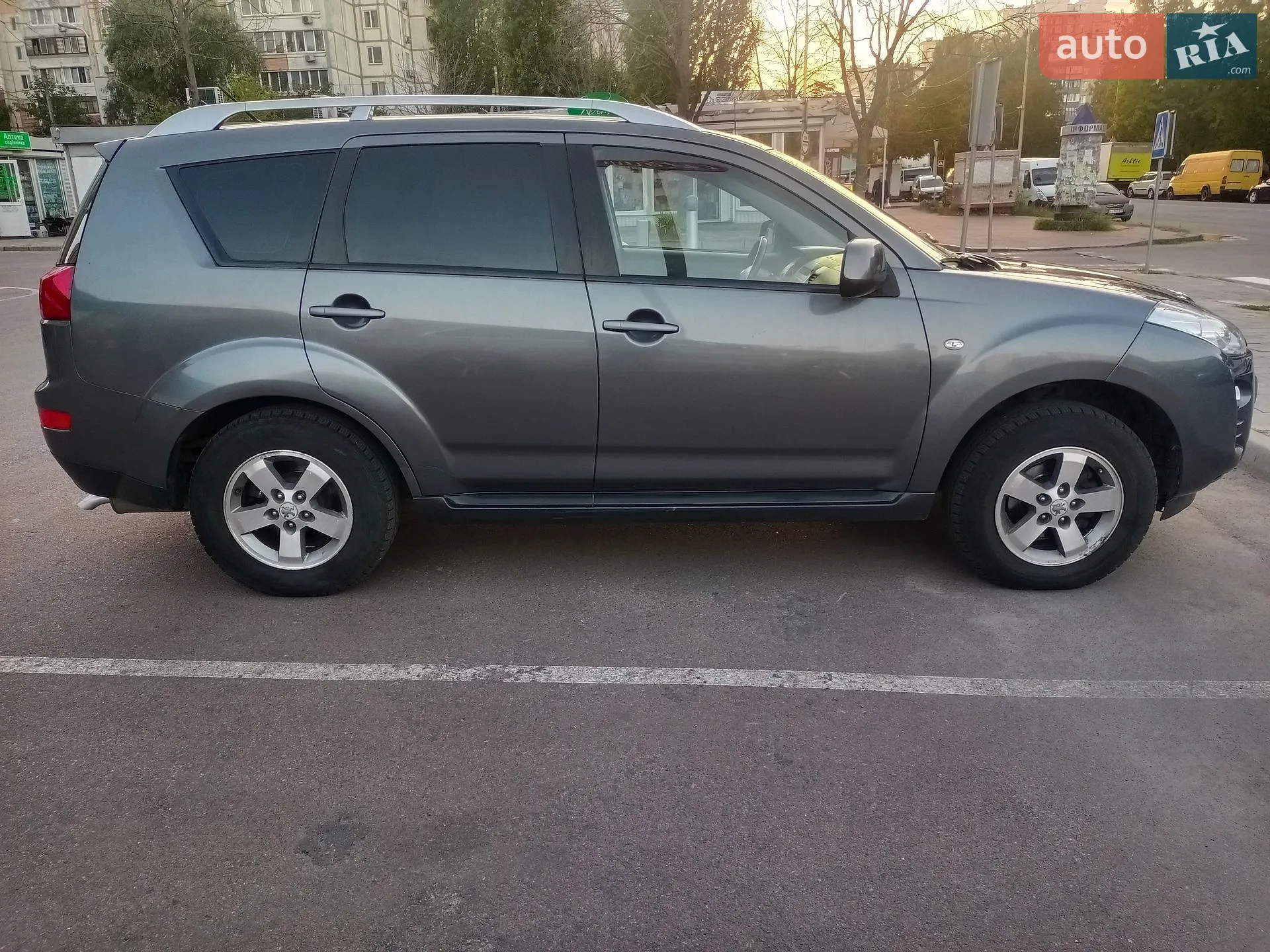 Peugeot 4007, 2008
