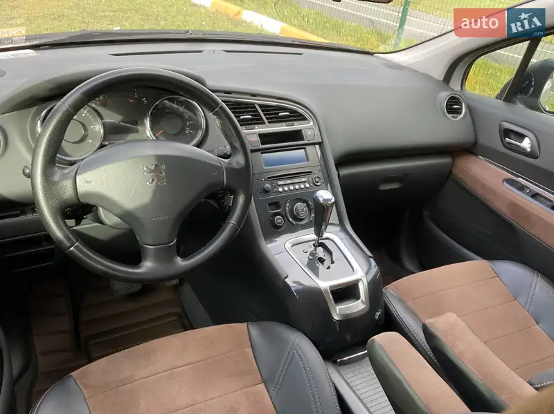 Peugeot 5008, 2012