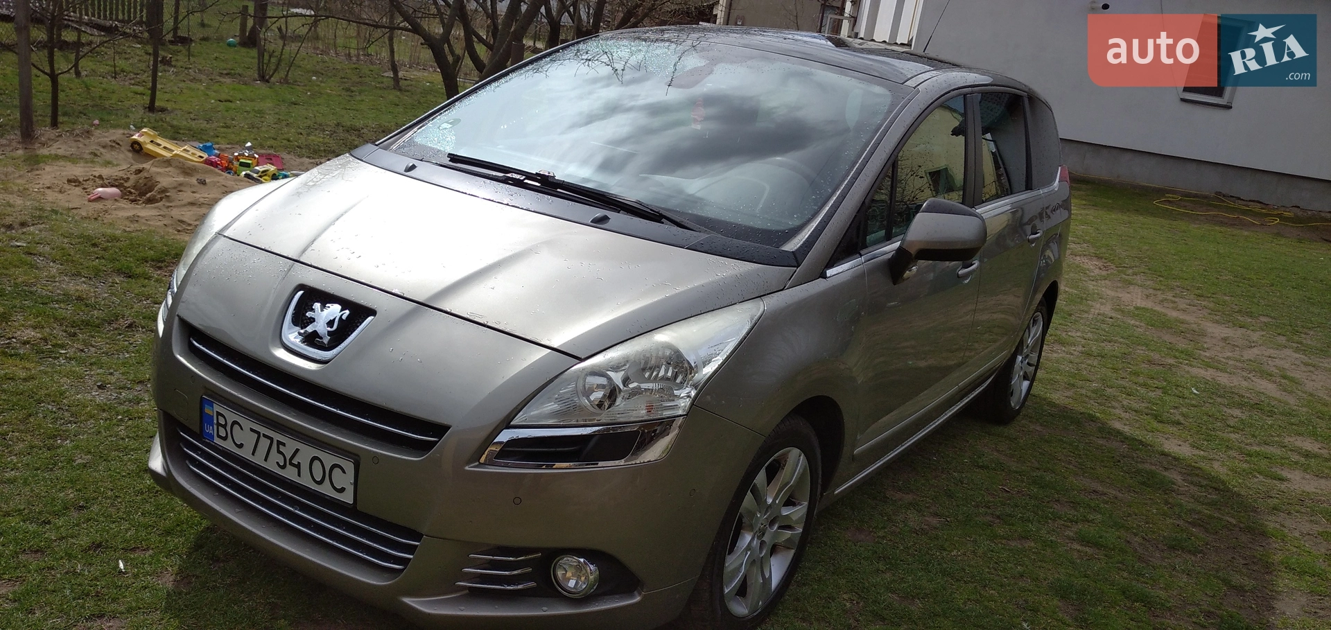 Peugeot 5008, 2010