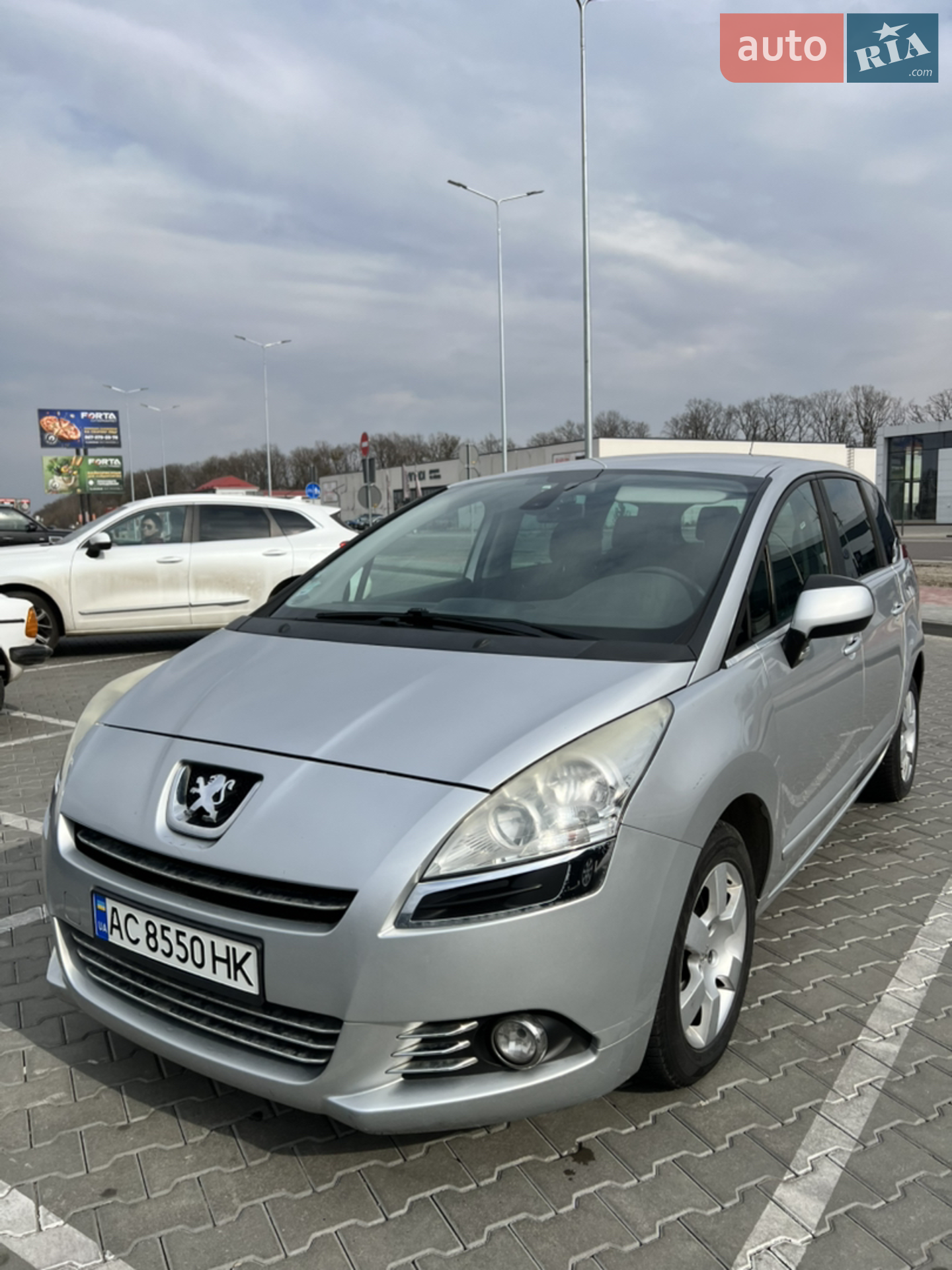Peugeot 5008, 2012