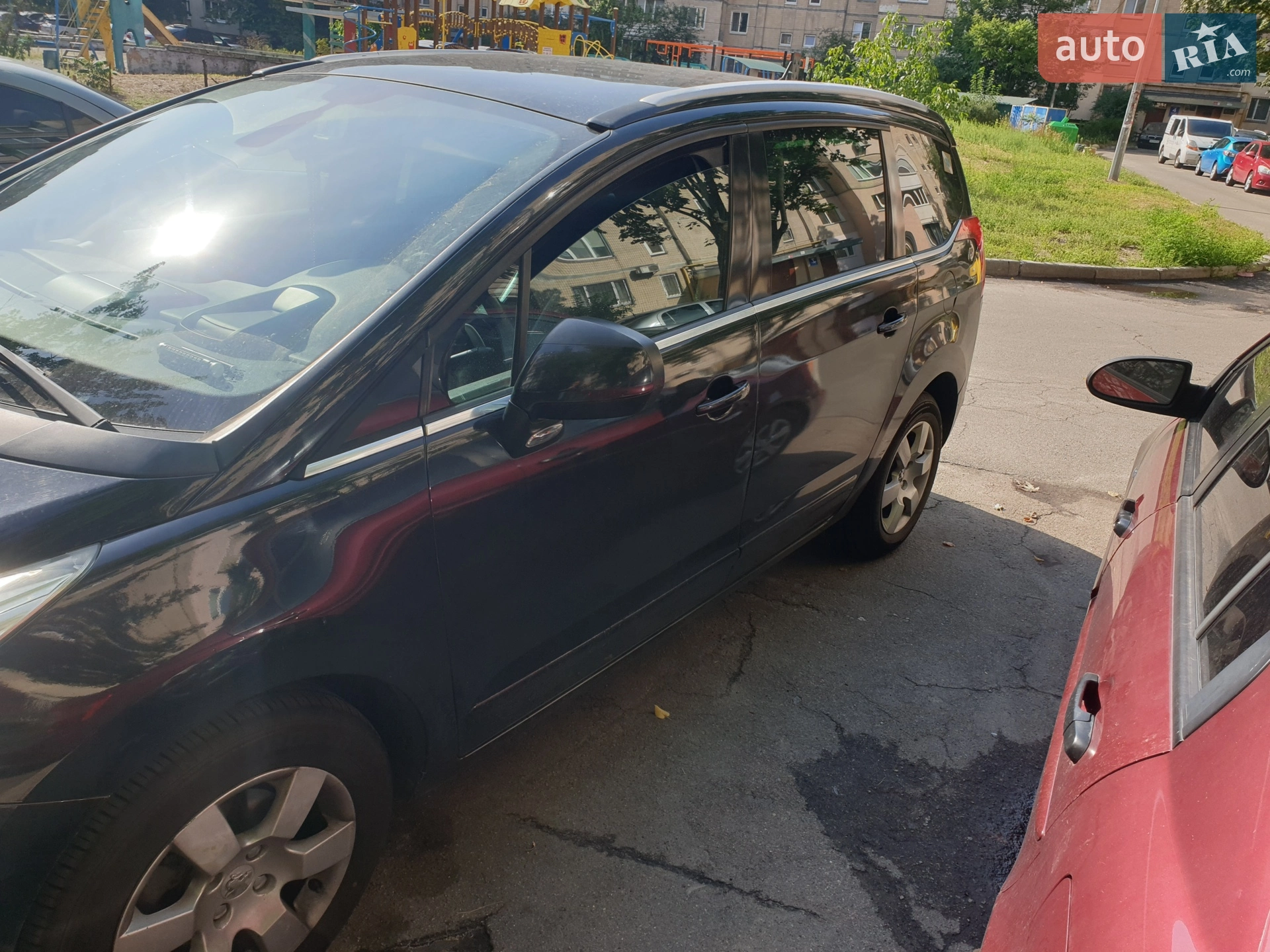 Peugeot 5008, 2011