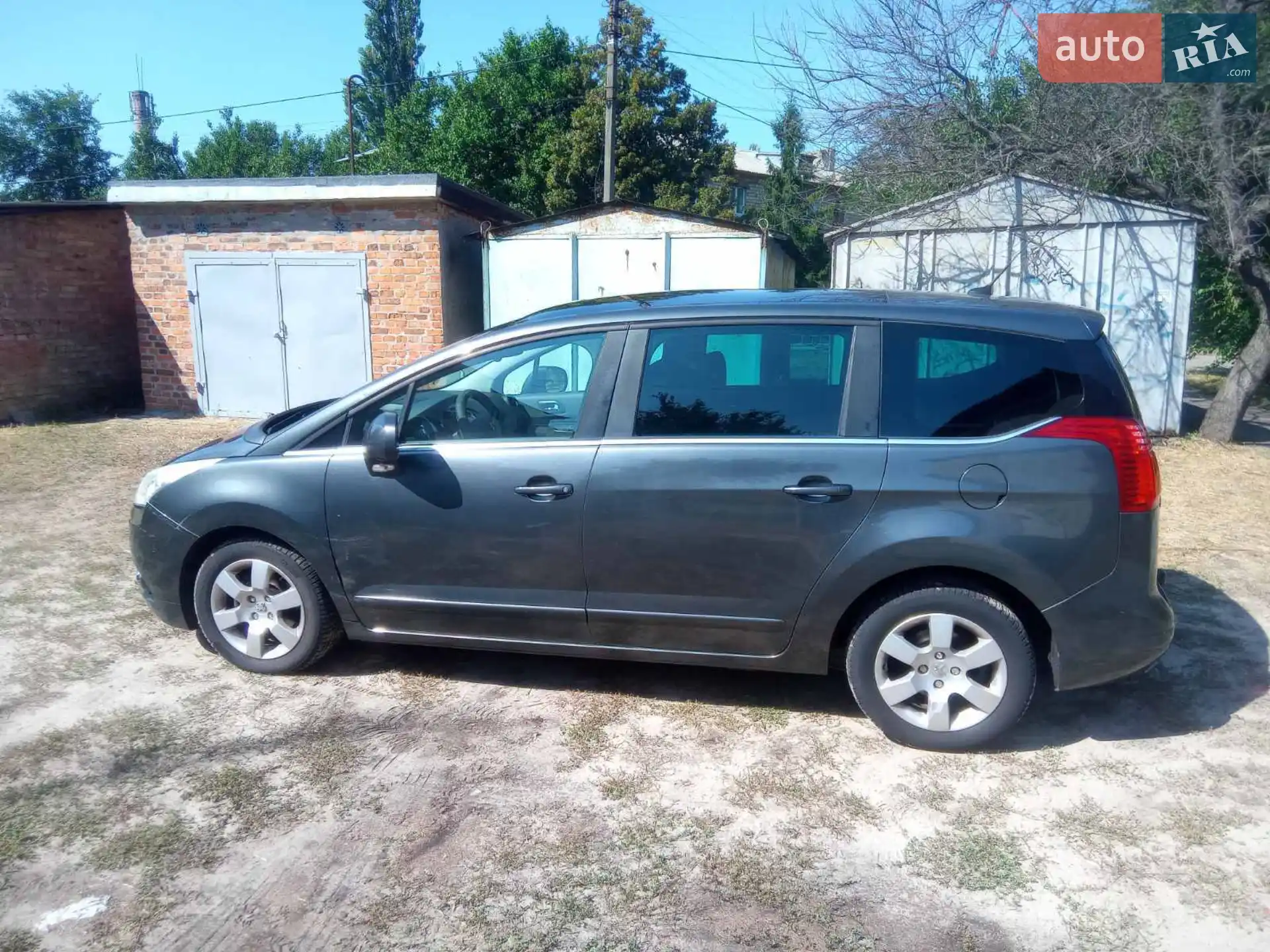 Peugeot 5008, 2010