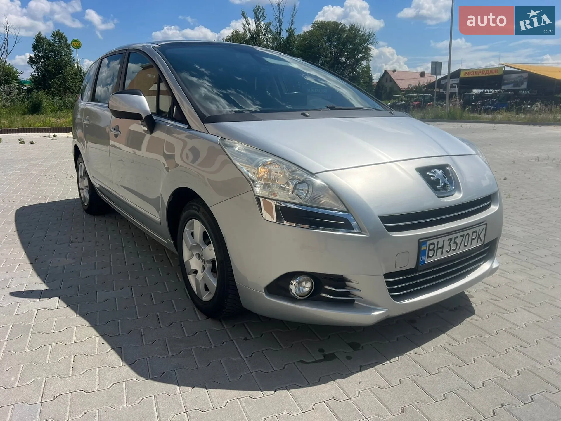 Peugeot 5008, 2011