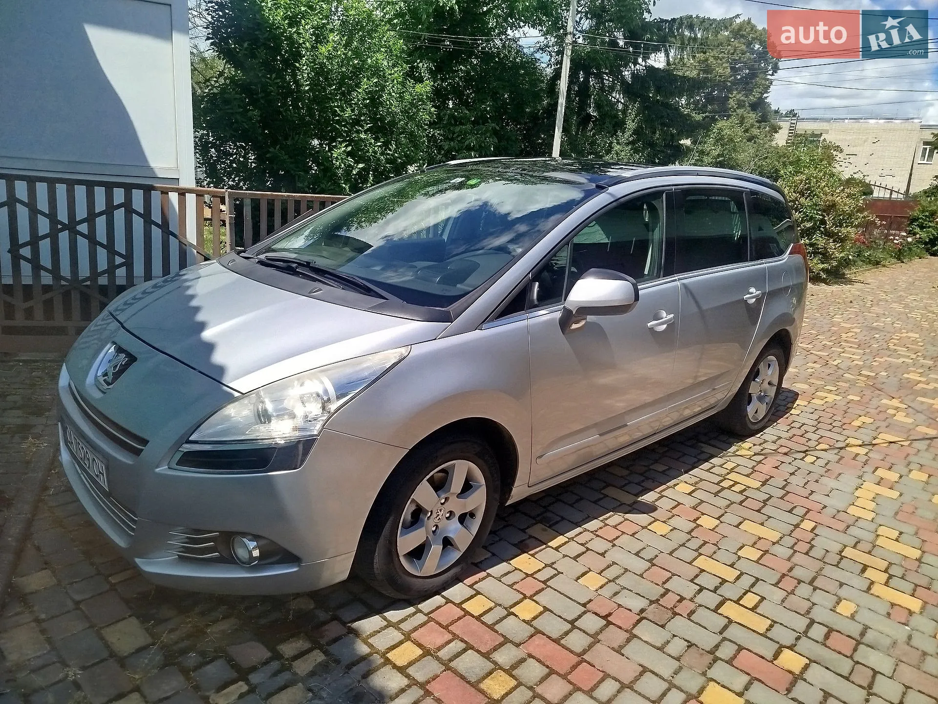 Peugeot 5008, 2011