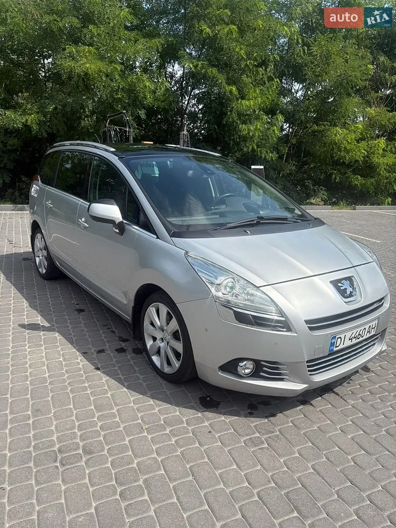 Peugeot 5008, 2010