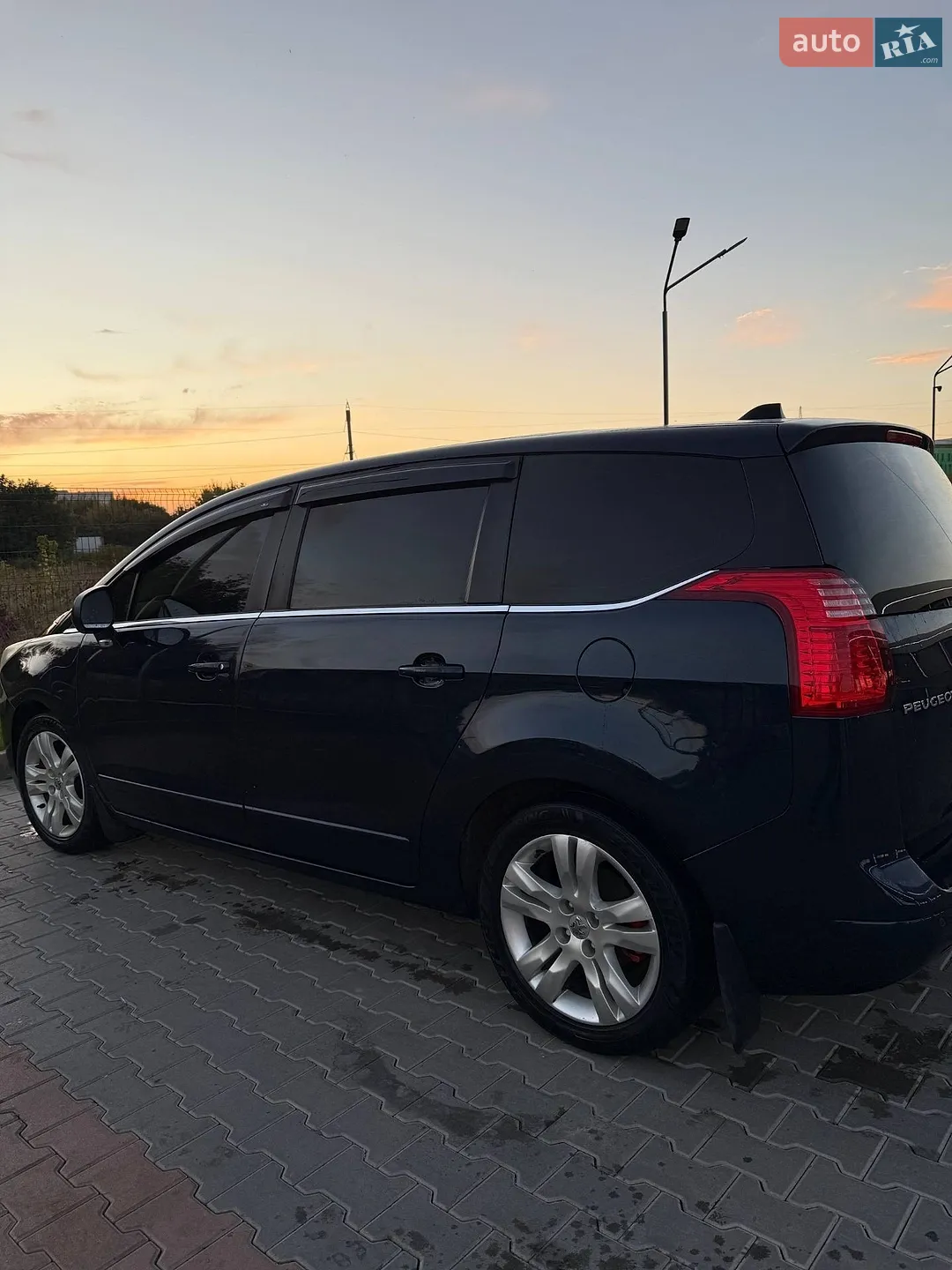 Peugeot 5008, 2010