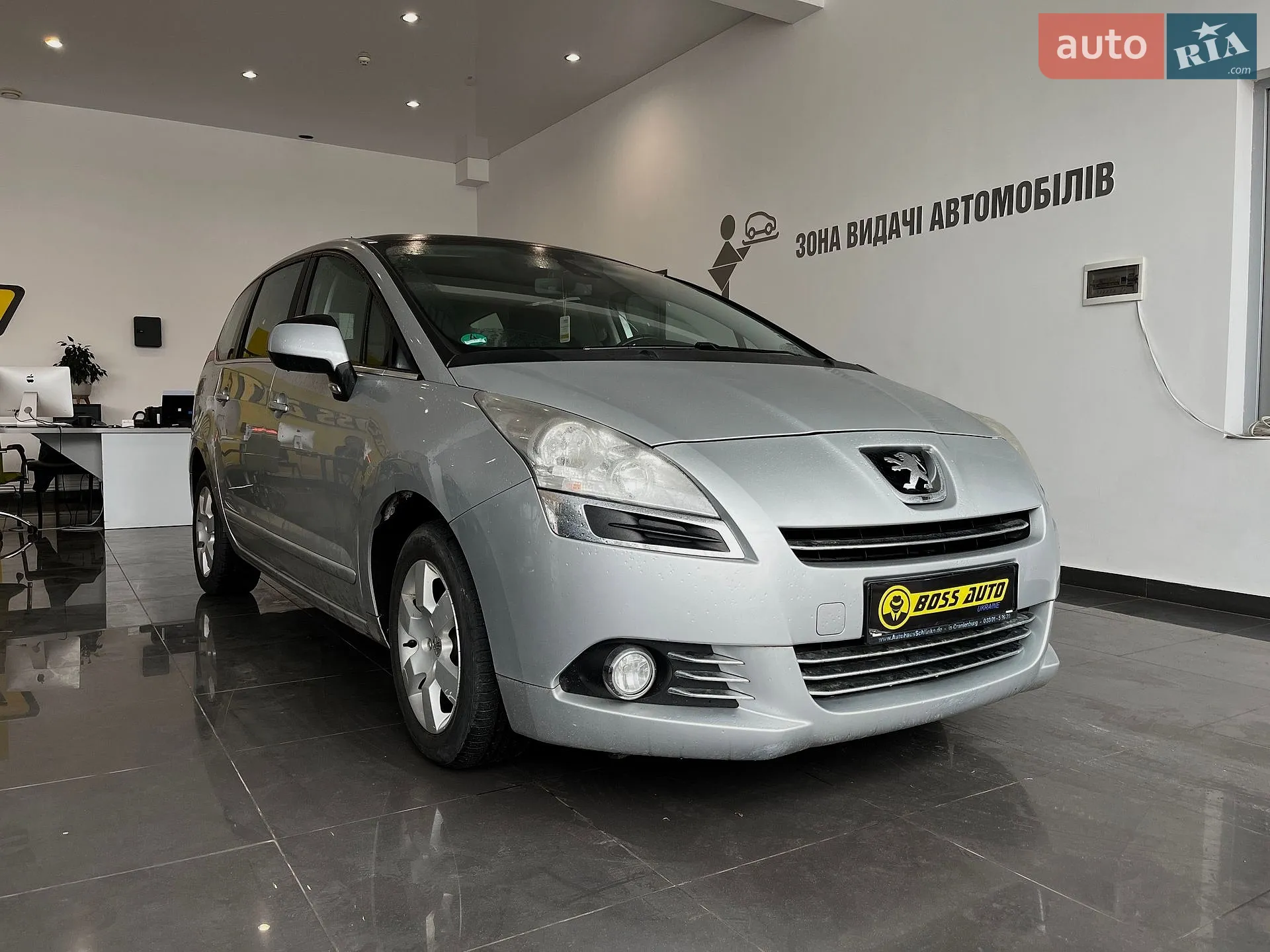 Peugeot 5008, 2011