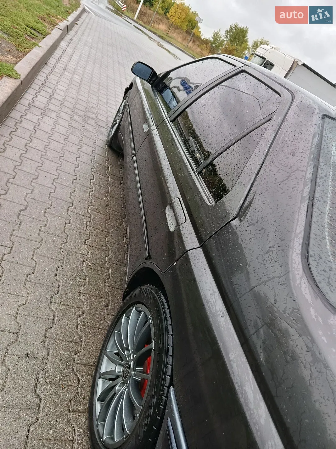 Peugeot 605, 1990