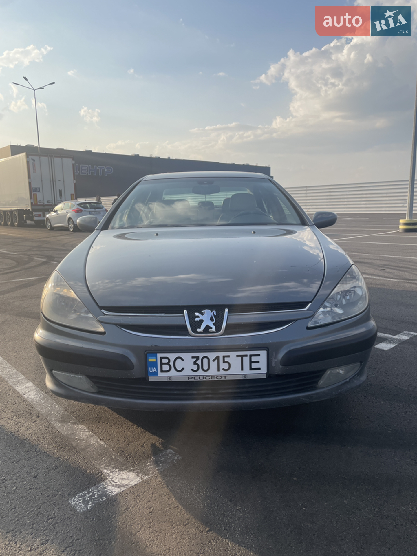 Peugeot 607, 2001