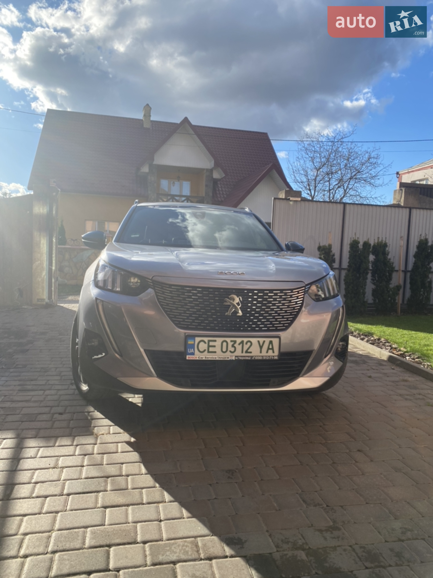 Peugeot e-2008 2021 — 1