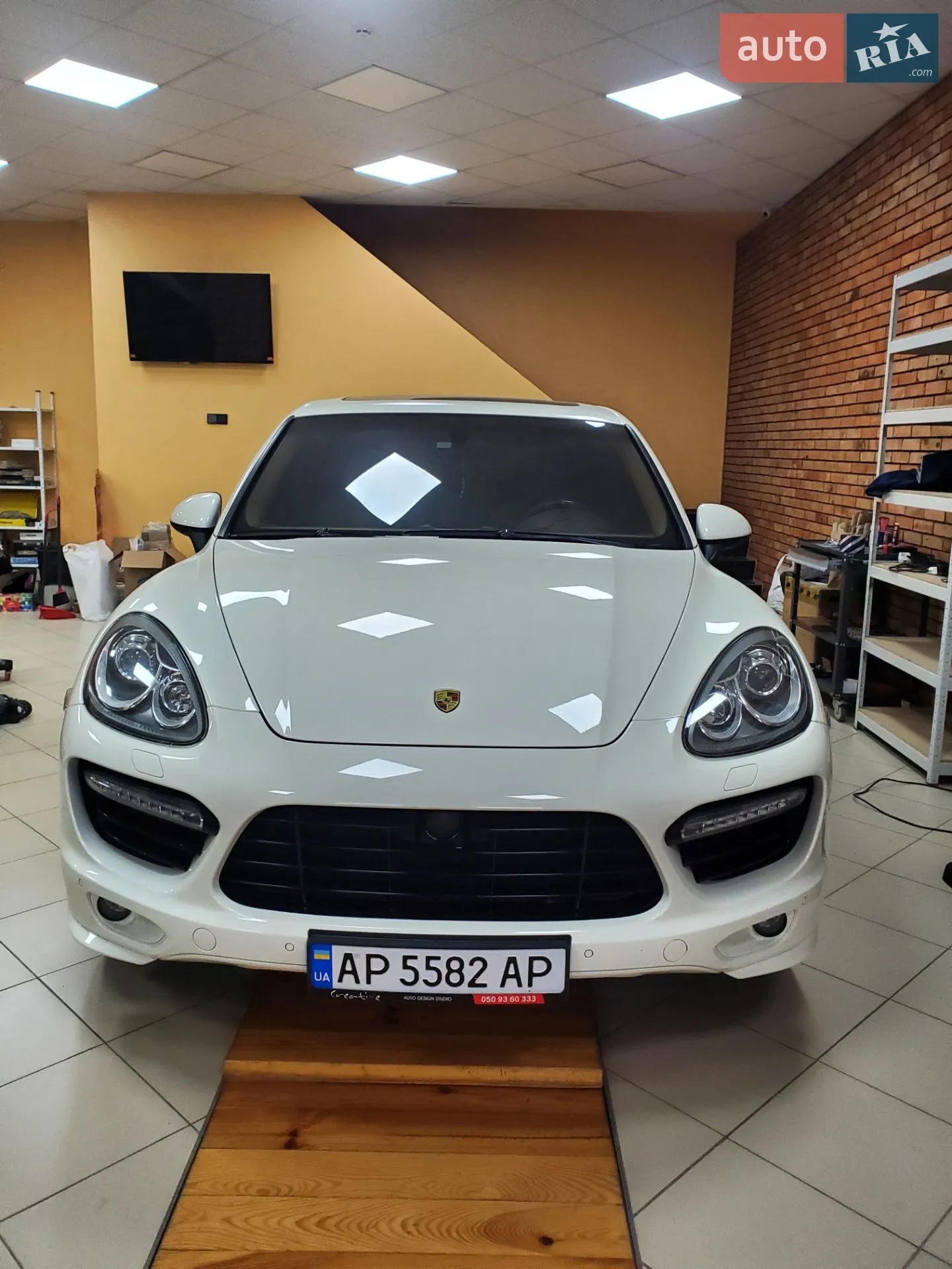 Porsche Cayenne, 2011