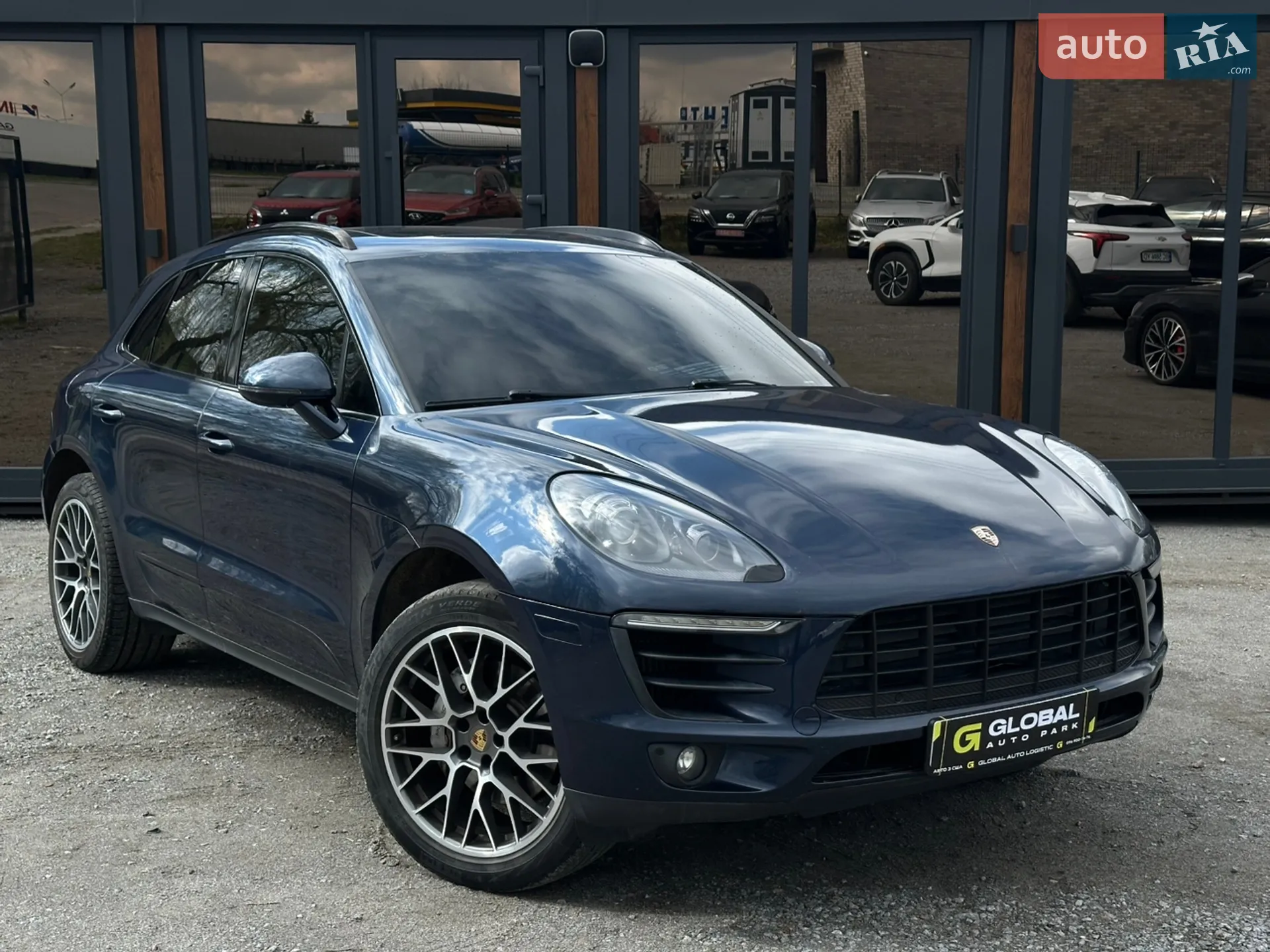 Porsche Macan, 2015