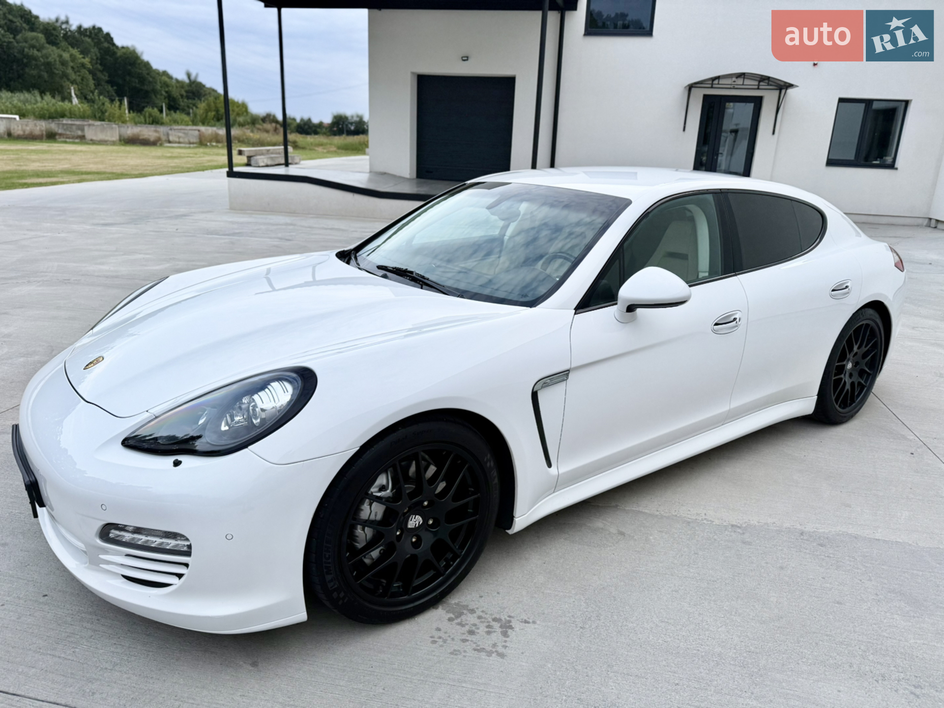 Porsche Panamera, 2011