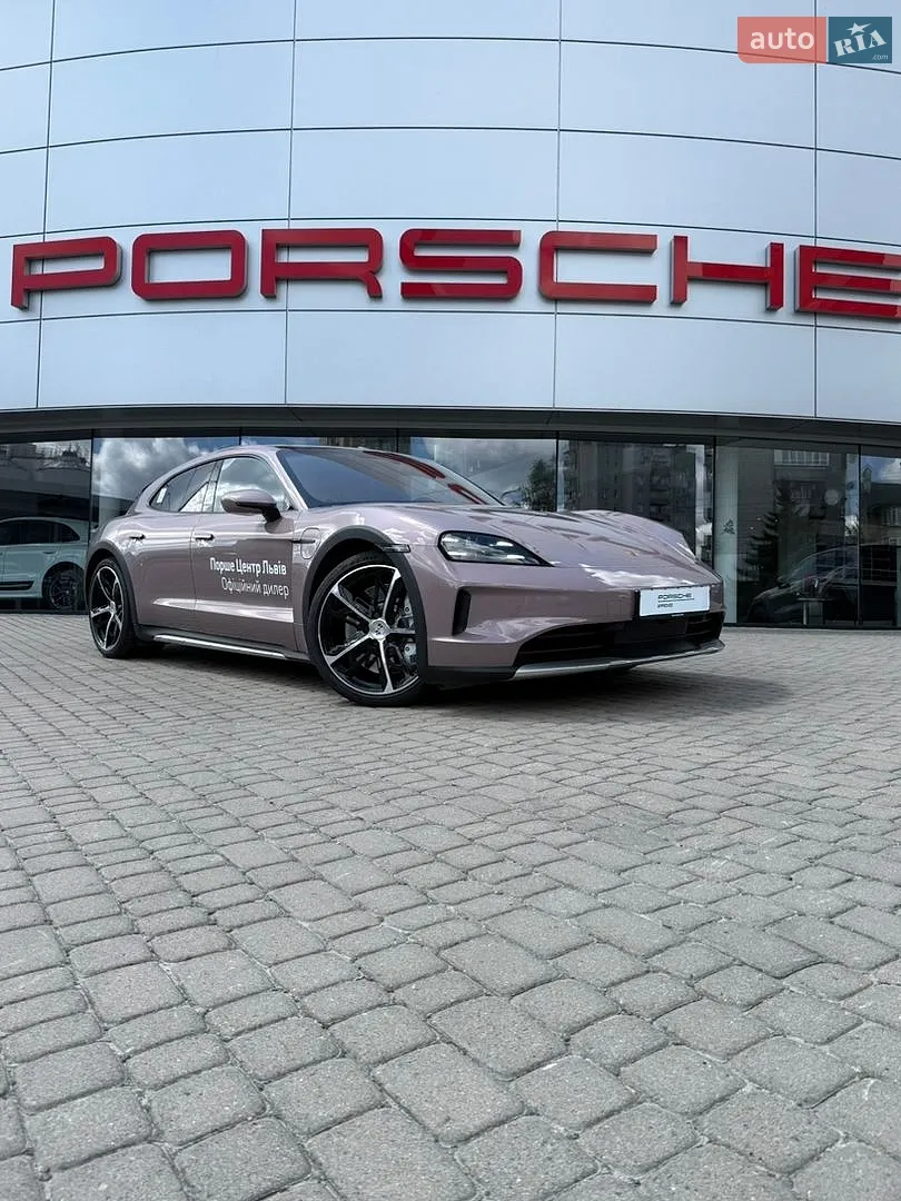 Porsche Taycan Cross Turismo, 2024