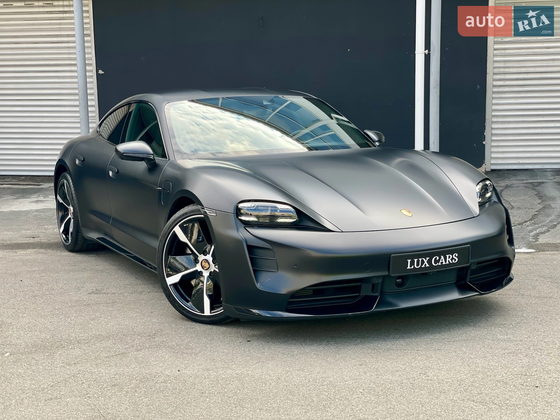 Porsche Taycan, 2020