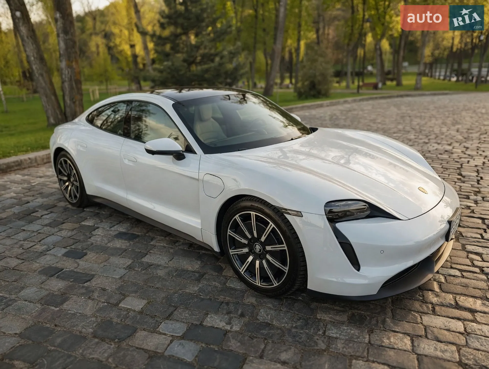 Porsche Taycan, 2021