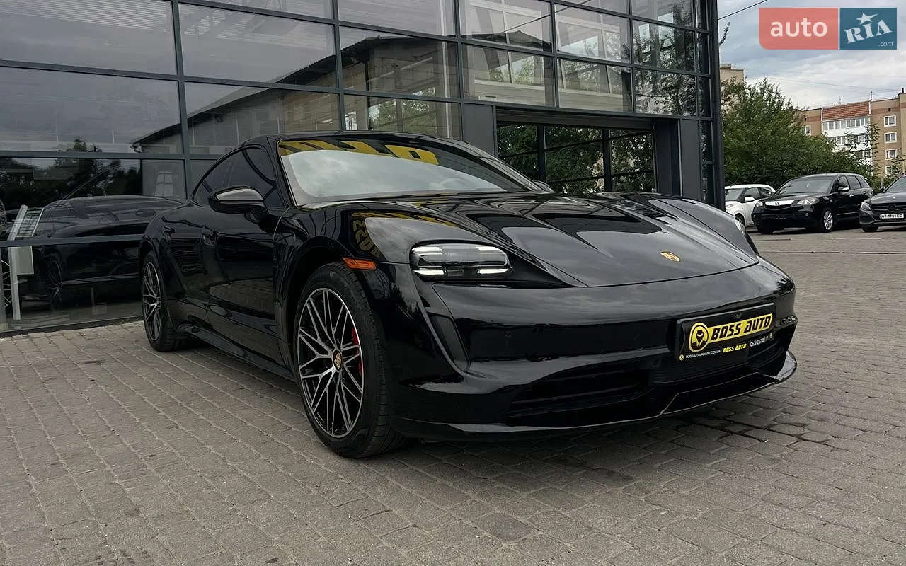 Porsche Taycan, 2023