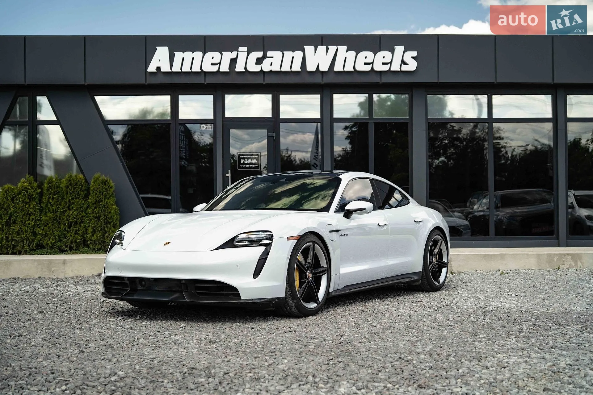 Porsche Taycan, 2020