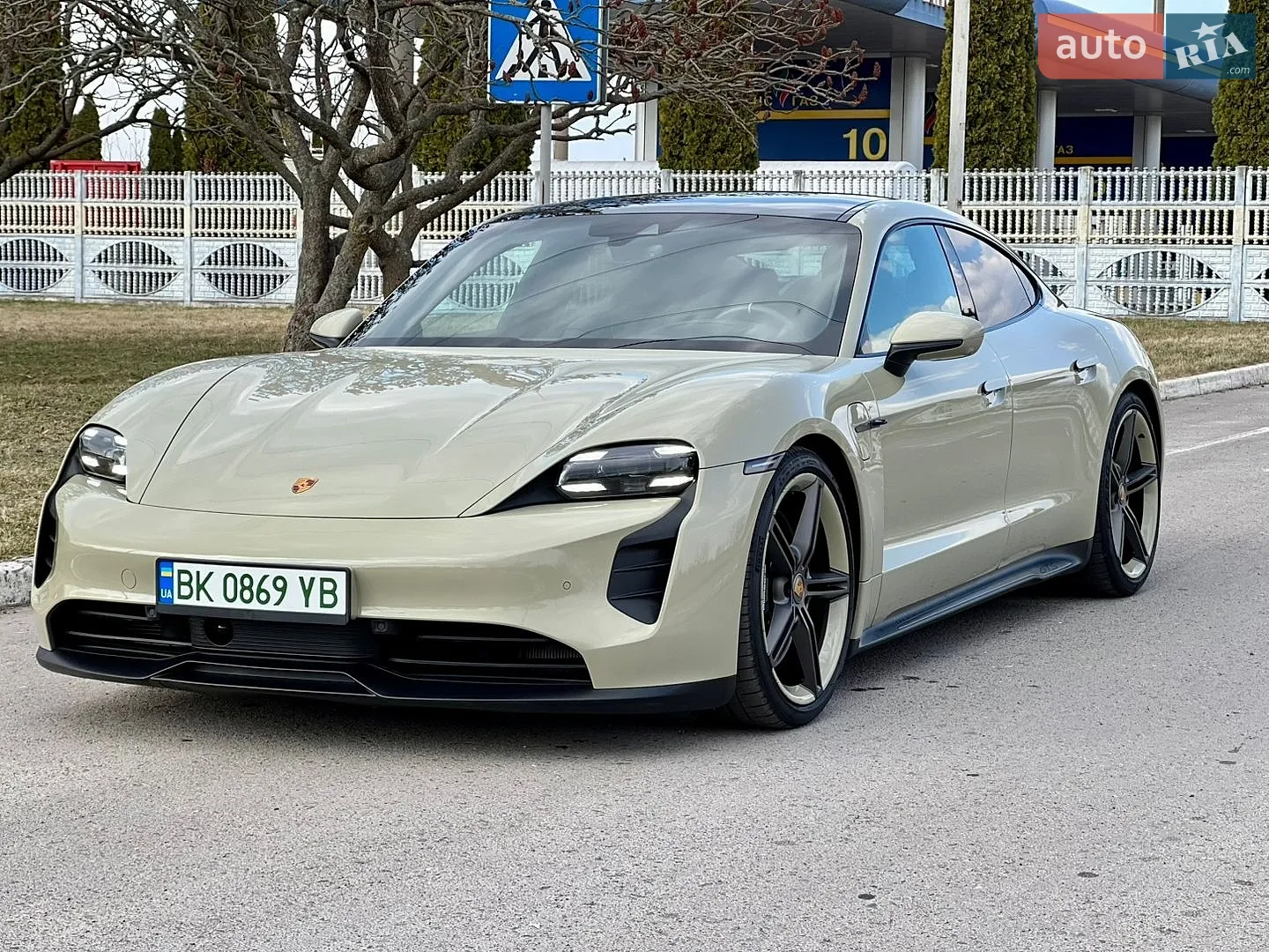 Porsche Taycan, 2023