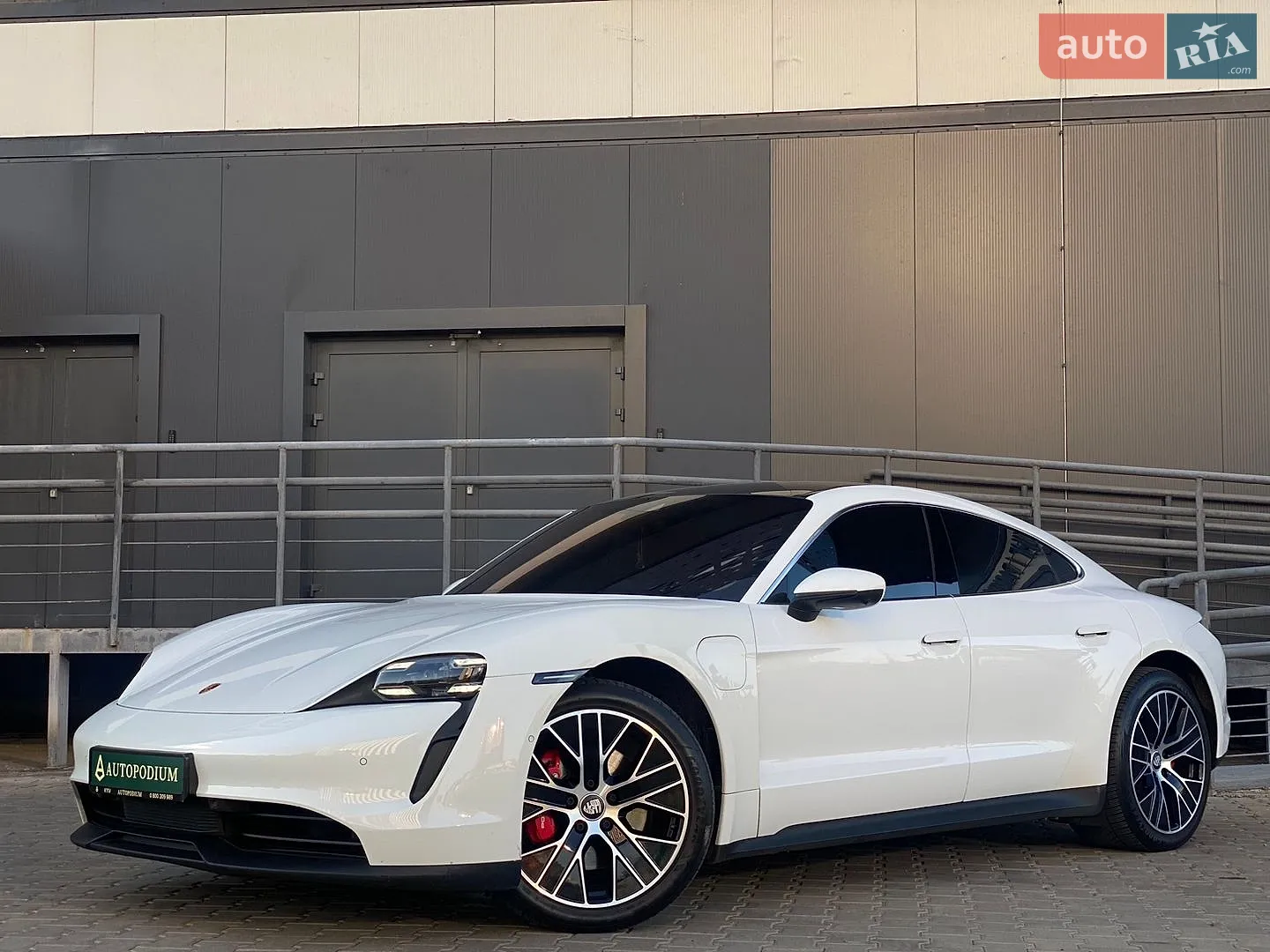 Porsche Taycan, 2020