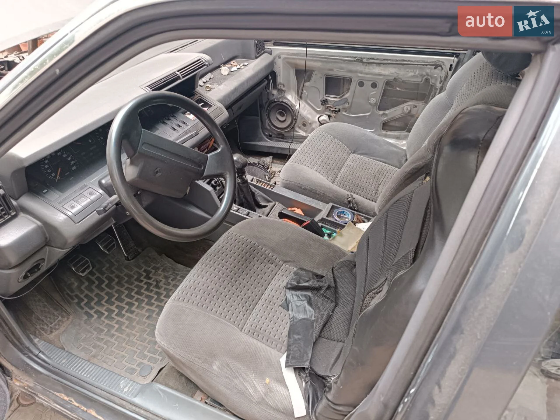 Renault 25, 1989