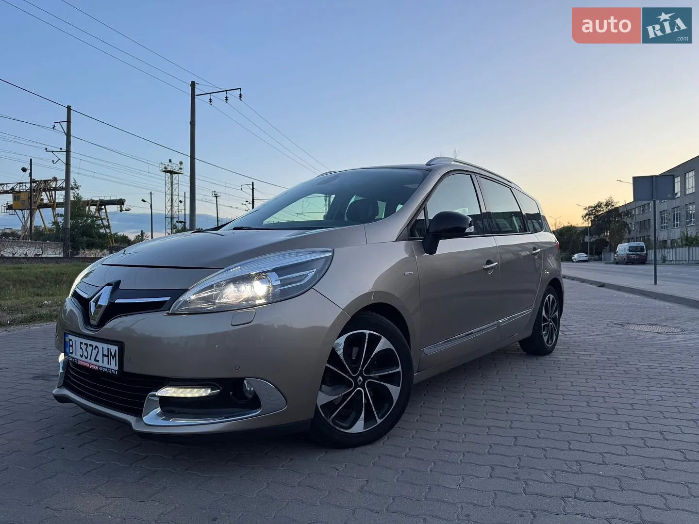 Renault Grand Scenic 2014 — 1