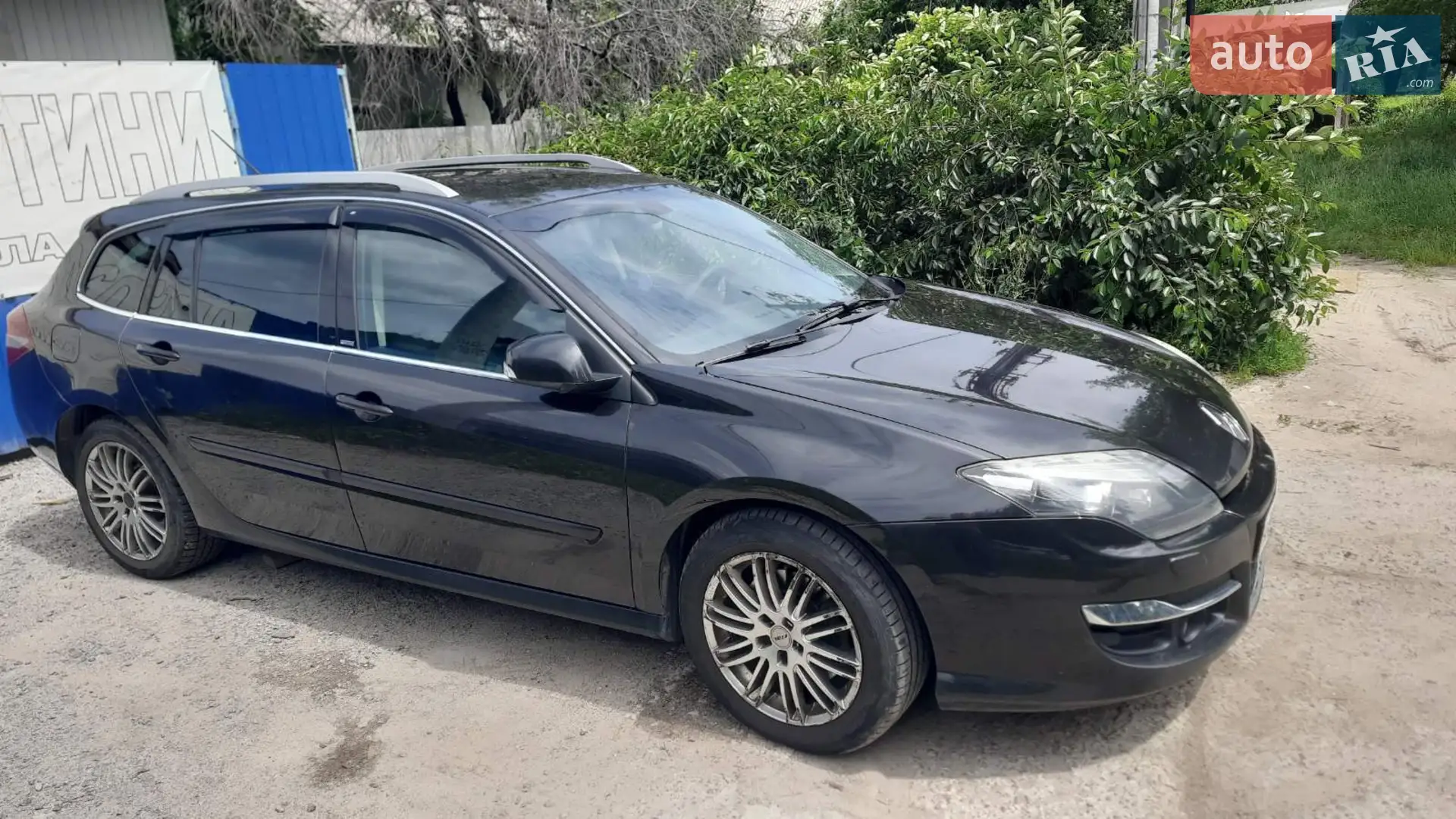 Renault Laguna, 2011