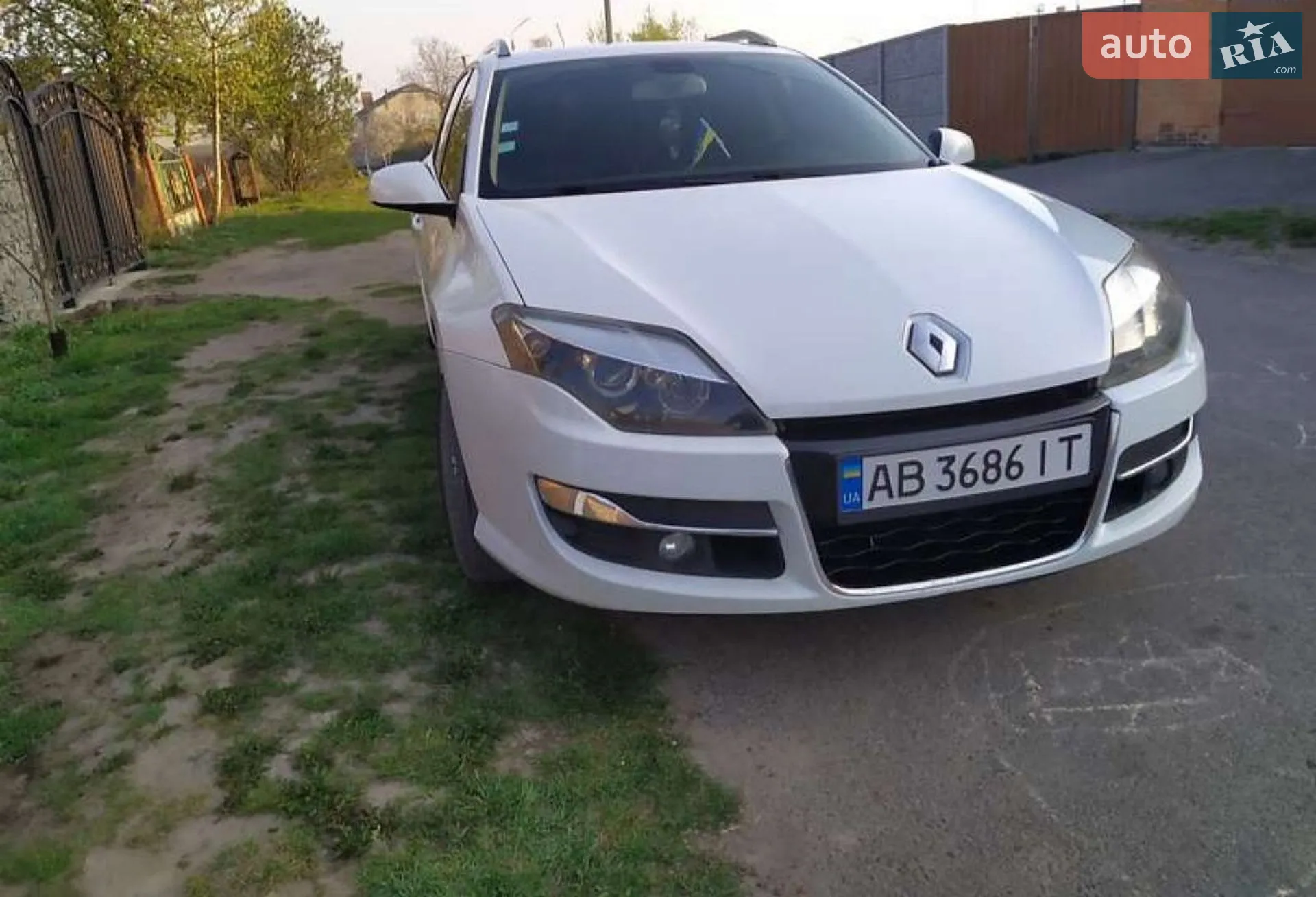 Renault Laguna, 2011
