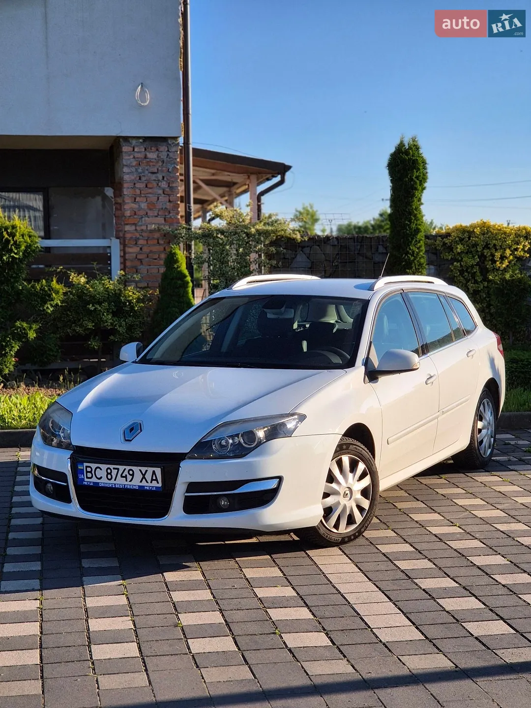 Renault Laguna, 2011