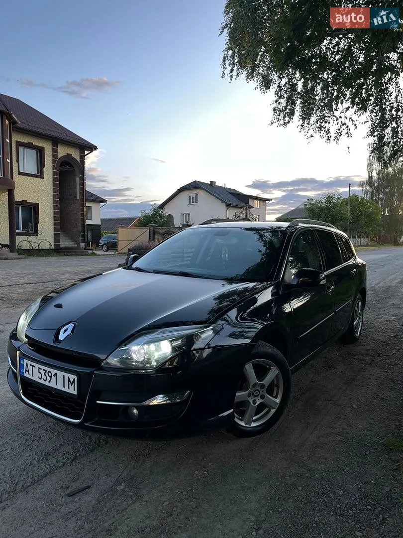 Renault Laguna, 2011